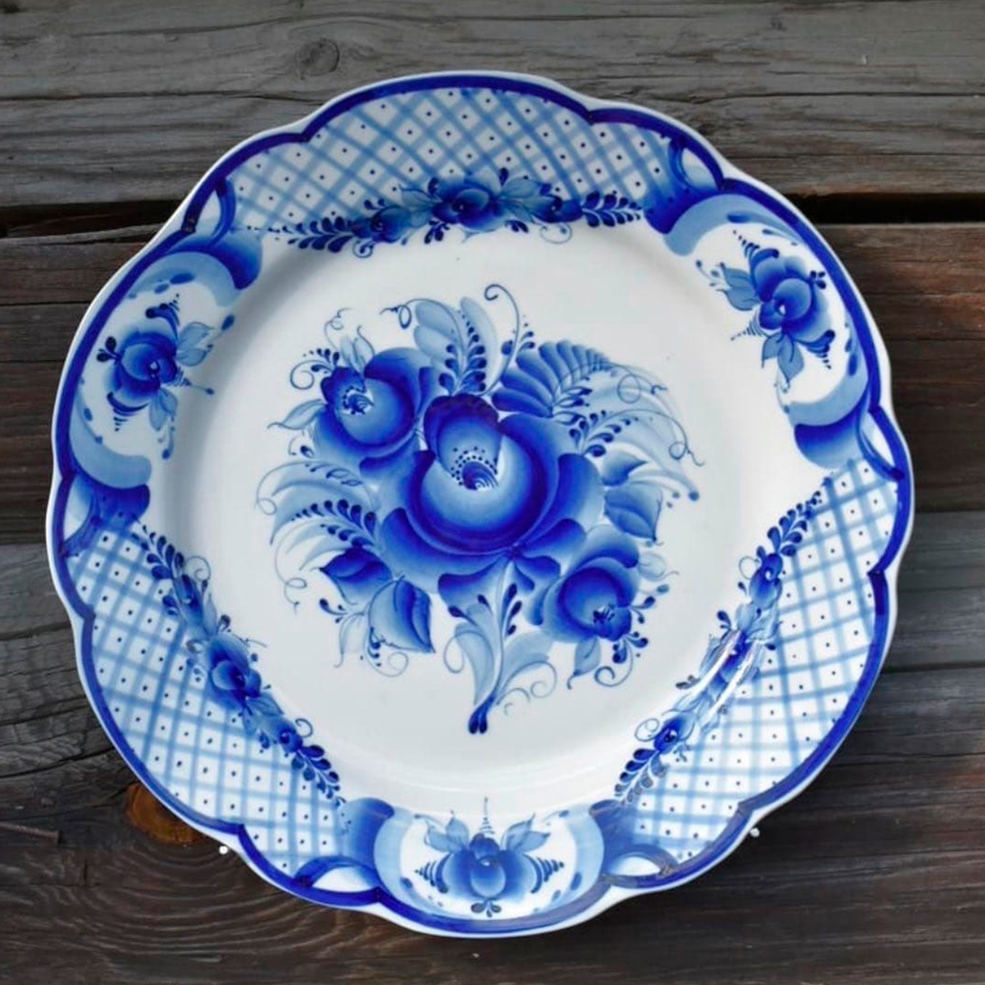 Купить декоративные тарелки Гжель онлайн | Гжельская мануфактура